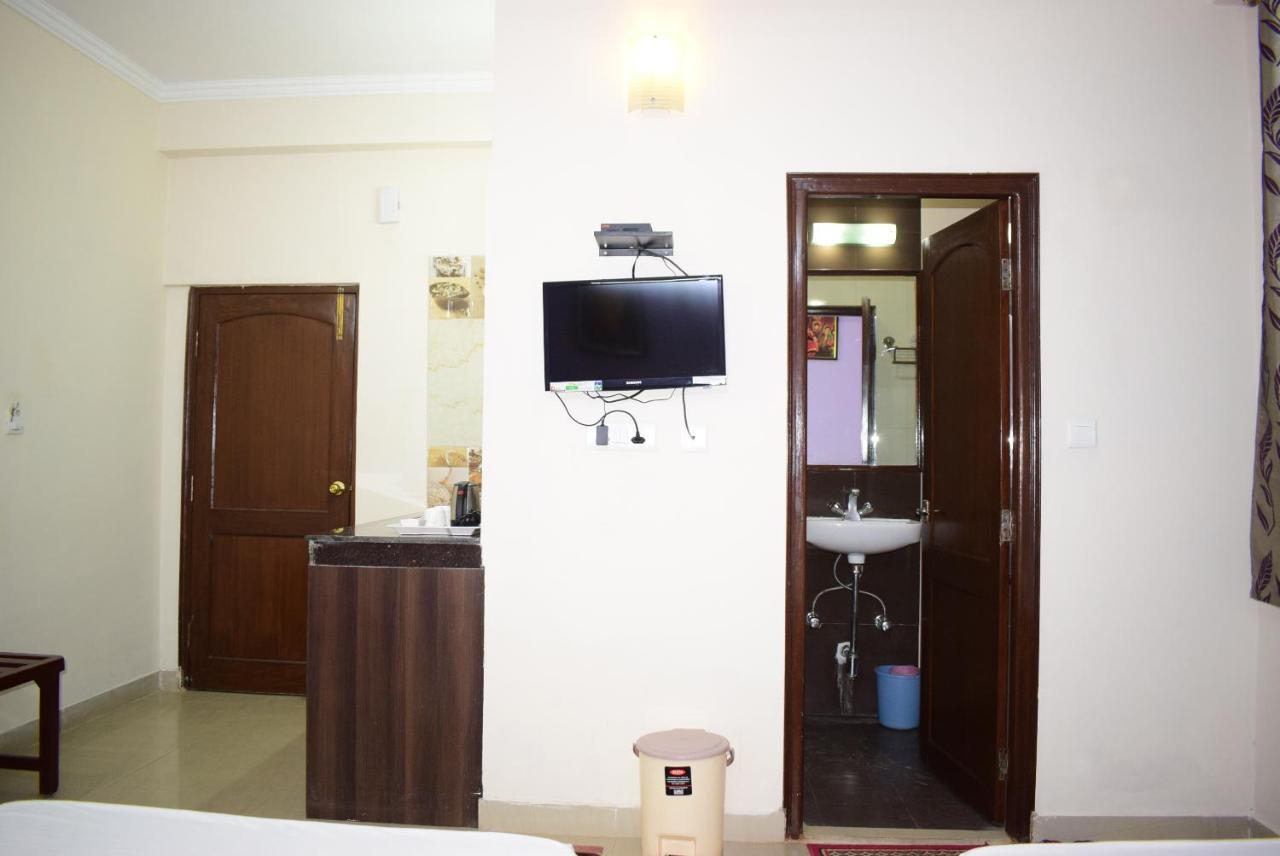 Отель Bodhi Residency Экстерьер фото